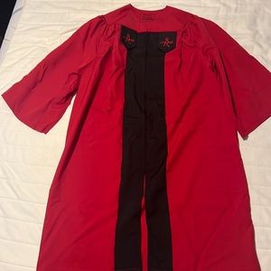 Brand new Rutgers  UNIVERSITY graduation gown.